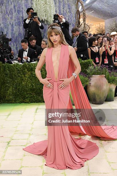 Suki Waterhouse attends the 2026 Met Gala celebrating "Costume Art" at the Metropolitan Museum of Art on May 04, 2026 in New York City.