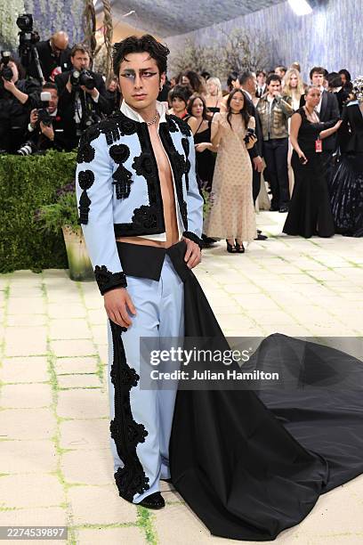Hudson Williams attends the 2026 Met Gala celebrating "Costume Art" at the Metropolitan Museum of Art on May 04, 2026 in New York City.