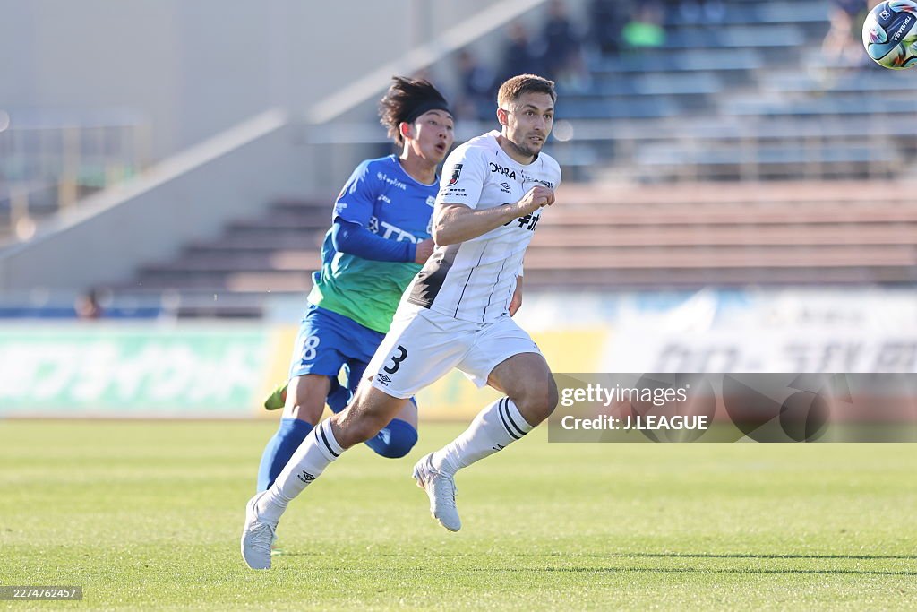 Blaublitz Akita v S.C. Sagamihara - J.LEAGUE MEIJI YASUDA J2/J3 100 YEAR VISION LEAGUE