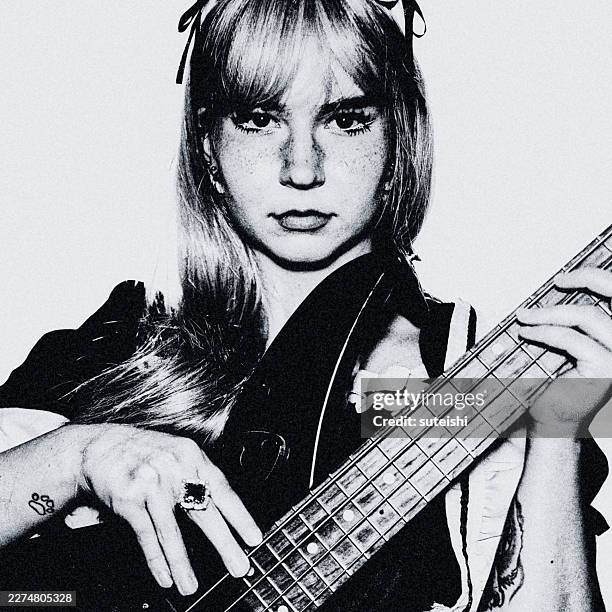 creative youth culture - músico de rock imagens e fotografias de stock