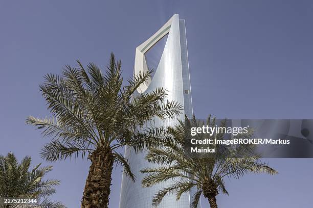 riyadh skyline kingdom centre tower skyscraper in riyadh, saudi arabia - saudi arabia skyline stock pictures, royalty-free photos & images