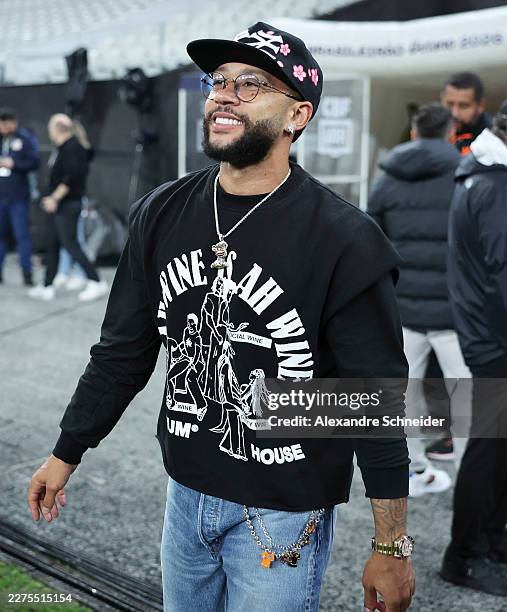Memphis Depay of Corinthians looks on prior to a Brasileirao 2026 match between Corinthians and Sao Paulo at Neo Quimica Arena on May 10, 2026 in Sao...