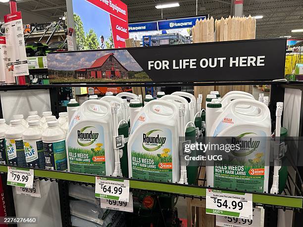 Tractor Supply Company store, Roundup weed killer, Denver, North Carolina.