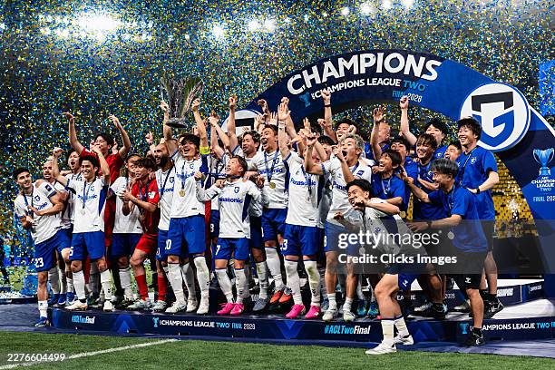 Team Gamba Osaka celebrate the victory after winning the AFC Champions League 2 Final Al Nassr v Gamba Osaka at King Saud University Stadium on May...