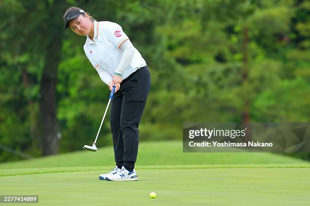 Kasumi Kamidozono of Japan attempts a putt on the 9th green during the first round of TWINFIELDS LADIES TOURNAMENT at Golf Club Twin Fields on May...