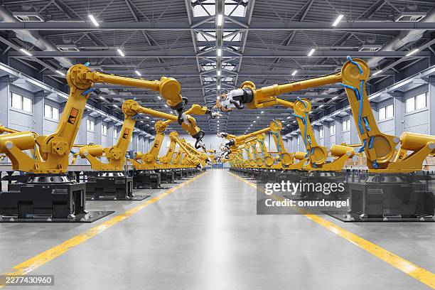 fortschrittliche industrielle robotik-fließband in smart factory - hebebühne stock-fotos und bilder