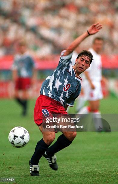 Tab Ramos 1994 Photos and Premium High Res Pictures - Getty Images