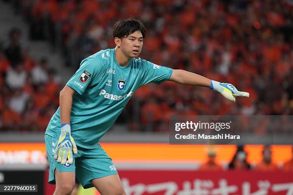 Shimizu S-Pulse v Gamba Osaka - J.LEAGUE MEIJI YASUDA J1 100 YEAR VISION LEAGUE Shimizu S-Pulse v Gamba Osaka - J.LEAGUE MEIJI YASUDA J1 100 YEAR VISION LEAGUE