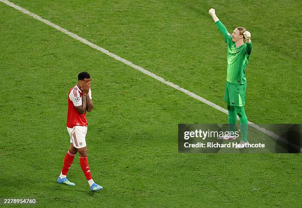 Gabriel of Arsenal looks dejected after missing the team's fifth penalty in the penalty shoot out, as Matvey Safonov of Paris Saint-Germain...