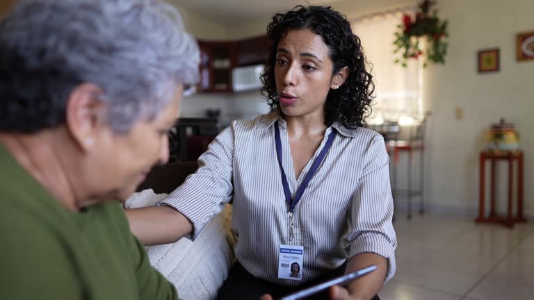 https://media.gettyimages.com/id/2279089100/video/mid-adult-social-worker-woman-comforting-and-talking-to-senior-woman-at-home.jpg?b=1&s=640x640&k=20&c=dikIkghv4-YNHLqWGzWiqsLmYqKVy3xt8U9G7BRmr-A=