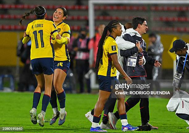 Ecuador's forward Karen Flores and Ecuador's defender Manoly Baquerizo celebrate qualification for the intercontinental playoffs for the 2027 FIFA...