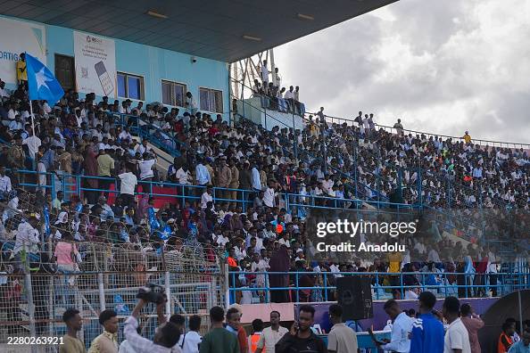 Somali referee Artan greeted by fans after being denied US entry for World Cup Somali referee Artan greeted by fans after being denied US entry for World Cup