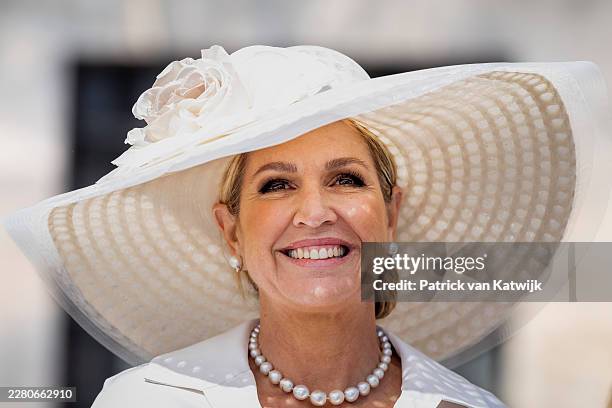 Queen Maxima of The Netherlands attends a welcome ceremony for President Frank-Walter Steinmeier of Germany and his wife Elke Büdenbender on the...