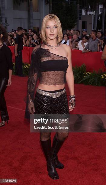 Millie Corretjer arrives at the Billboard Latin Music Awards at the Jackie Gleason Theater in Miami, Florida. 4/26/01 Photo by Scott Gries/ImageDirect