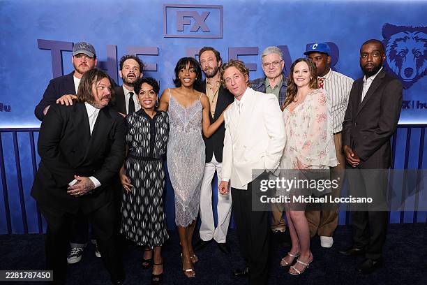 Paulie James, Matty Matheson, Ricky Staffieri, Liza Colón-Zayas, Ayo Edebiri, Ebon Moss-Bachrach, Jeremy Allen White, Oliver Platt, Sarah Ramos,...