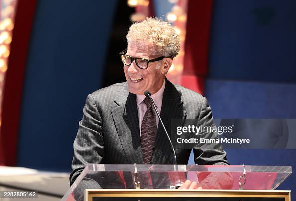 Will Ferrell Speaks Onstage During The Ceremony Honoring Molly News will-ferrell-speaks-onstage-during-the-ceremony-honoring-molly-news