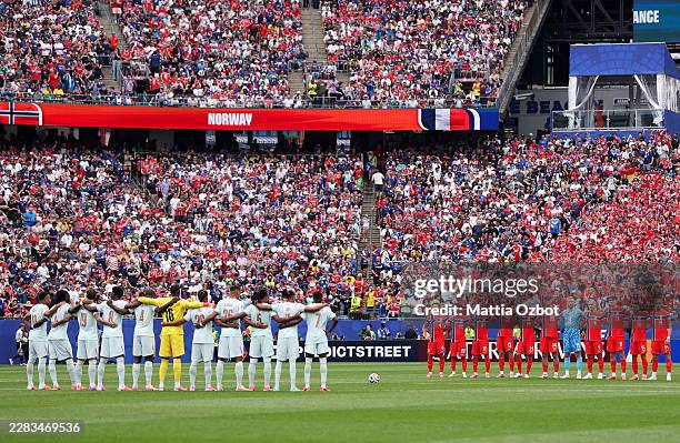 Players take a moment of silence for the victims of the Venezuelan earthquake before the FIFA World Cup 2026 Group I match between Norway and France...