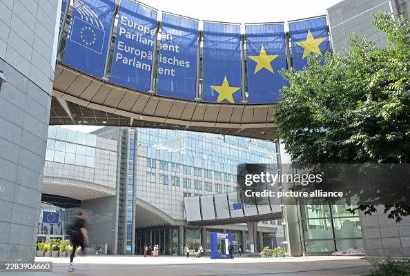 European Parliament European Parliament