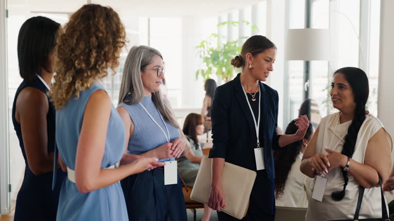 https://media.gettyimages.com/id/2284173647/video/female-business-executives-networking-and-talking-in-bright-conference-lobby.jpg?b=1&s=640x640&k=20&c=nVx3GQKFZzpfwm05D2Rt1ukeK7EVBGoKX0lV_OXXYz0=