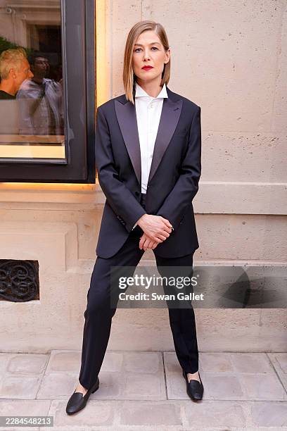 Rosamund Pike at the Giorgio Armani Privé fashion show as part of Paris Haute Couture Fall/Winter 2026 on July 07, 2026 in Paris, France.