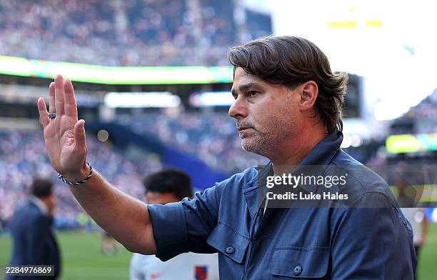 Mauricio Pochettino, Head Coach of the United States, applauds fans after the 1-4 loss during the FIFA World Cup 2026 Round of 16 match between USA...