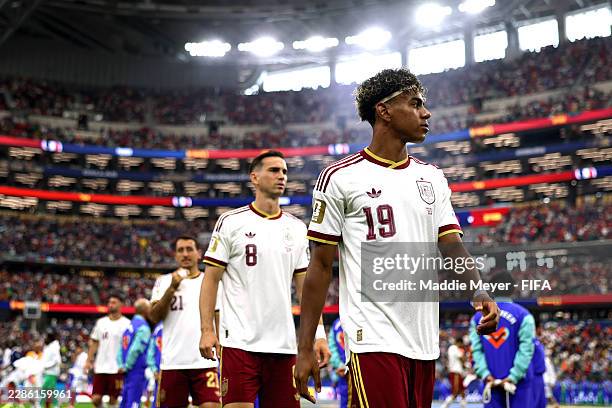 Lamine Yamal of Spain prepares for kick off with teammates before the FIFA World Cup 2026 Semi Final match between France and Spain at Dallas Stadium...