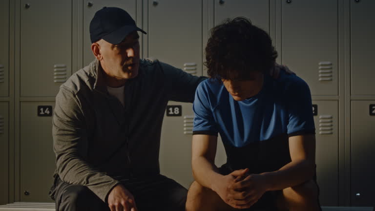 https://media.gettyimages.com/id/2286964153/video/teen-athlete-receiving-advice-from-coach-after-sports-defeat.jpg?b=1&s=640x640&k=20&c=80RQ8gyFtYhGmux-Od5ZTsiEb0ugB1kmDPxW4mqTIT4=