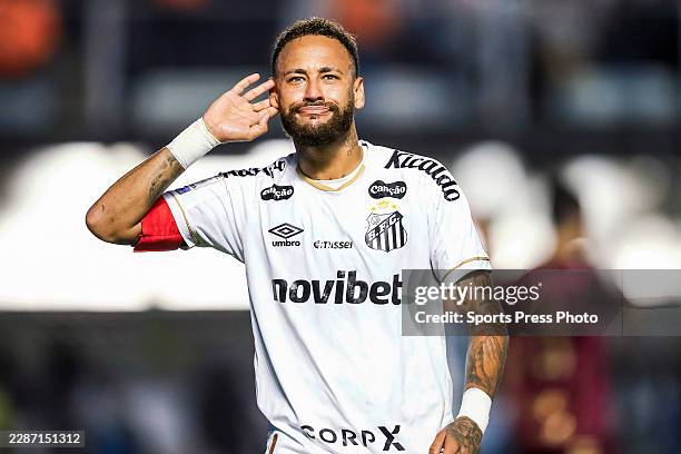 Neymar of Santos gestures during a Brasileirao 2026 match between Santos and Chapecoense at Vila Belmiro Stadium on July 25, 2026 in Santos, Brazil.