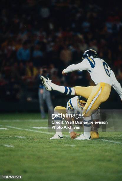 Los Angeles, CA The Washington Redskins vs the San Diego Chargers gameplay at Jack Murphy Stadium, NFL Football on ABC Sports.