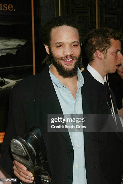 Savion Glover arrives for the 56th Annual Tony Awards at Radio City Music Hall, New York City. June 2, 2002. Photo by Scott Gries/ImageDirect