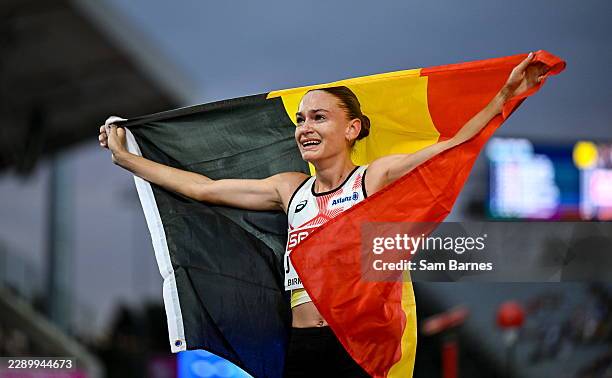 Birmingham , United Kingdom - 14 August 2026; Jana Van Lent of Belgium celebrates winning the bronze medal in the women's 10000m final during day...