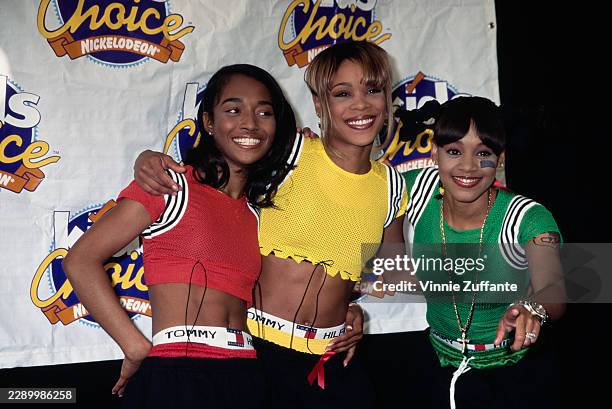 American R&B group TLC pose at the Nickelodeon Kids' Choice Awards in Los Angeles, circa 1995. From left to right: Rozonda 'Chilli' Thomas, Tionne...