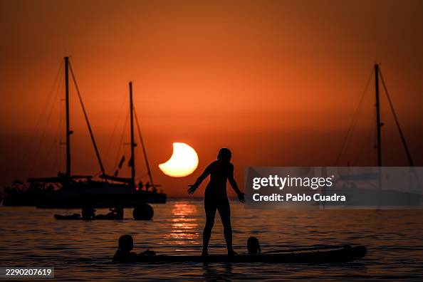Total Solar Eclipse Seen Over Spain For First Time Since 1905 Total Solar Eclipse Seen Over Spain For First Time Since 1905