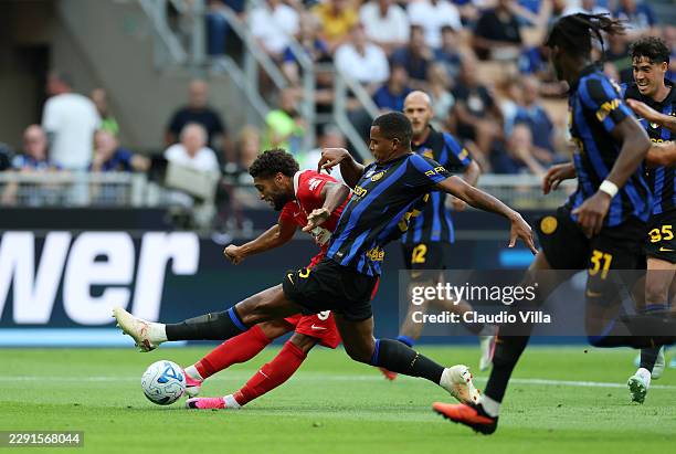 Gustavo Varela of Monza scores his team’s first goal during the Serie A match between FC Internazionale and AC Monza at Stadio Giuseppe Meazza on...
