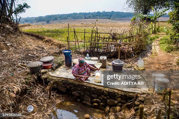 TOPSHOT-INDONESIA-CLIMATE-ENVIRONMENT-ENVIRONMENTDROUGHT TOPSHOT-INDONESIA-CLIMATE-ENVIRONMENT-ENVIRONMENTDROUGHT