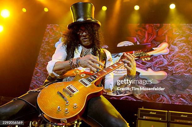 Slash performs in support of his self titled release at HP Pavilion on February 3, 2011 in San Jose, California.