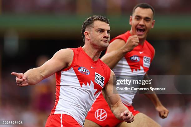 Tom Papley of the Swans celebrates kicking a goal during the AFL Qualifying Final match between Sydney Swans and Brisbane Lions at Sydney Cricket...