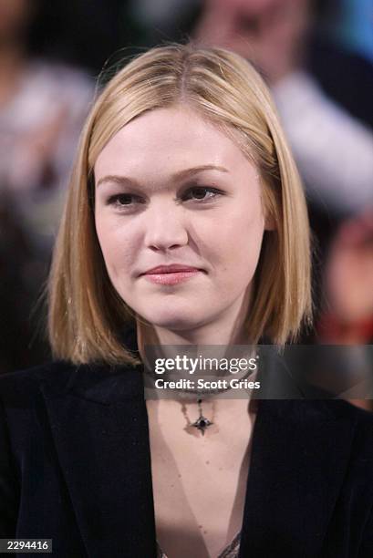 Julia Stiles during "Spankin' New Band Week" on TRL and MTV2 at the MTV studios in New York City. January 17, 2003. Photo by Scott Gries/Getty Images