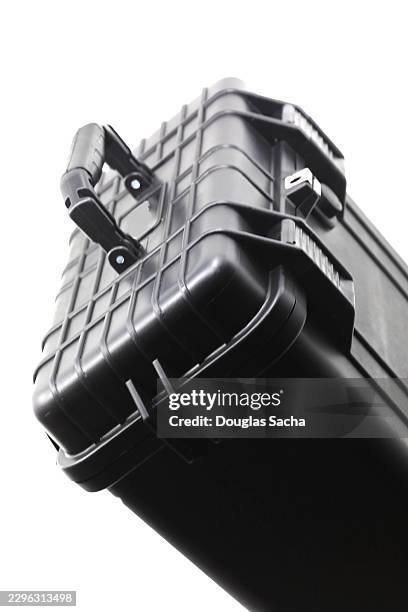 solid build case with carry handle - rigid packaging stock pictures, royalty-free photos & images
