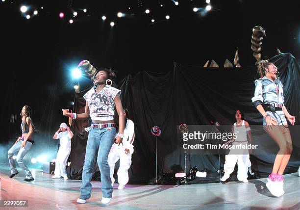 Performing at The Chronicle Pavillion in Concord, Calif. On Sept.1st 2001. MTV TRL Tour 2001 Image By: Tim Mosenfelder/ImageDirect