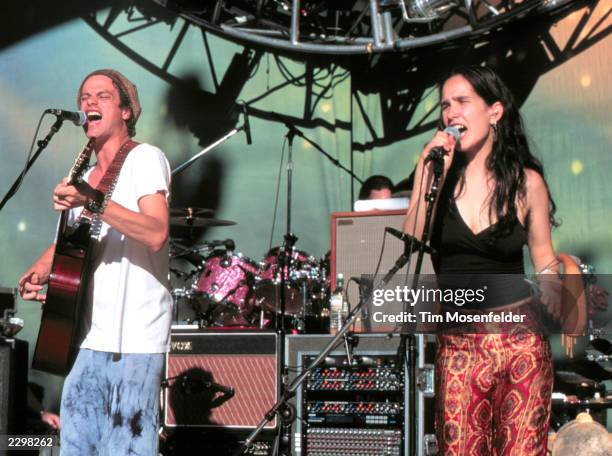 Rusted Root Singer 61 Michael Glabicki Stock Photos, High-Res Pictures, and Images - Getty ...