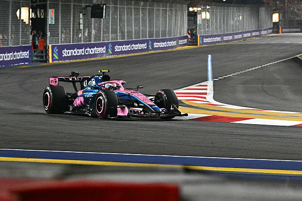 Alpine's Argentine driver Franco Colapinto drives during the qualifying session ahead of the Formula One Singapore Grand Prix at the Marina Bay...