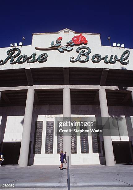 View from the outside of the front gate of the Rose Bowl prior to the University of Washington 46-34 Rose Bowl victory over the University of Iowa in...