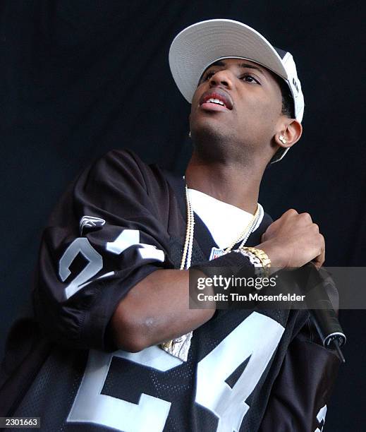 Fabolous Rapper 2002 12 Fabolous 2002 Street Dreams Stock Photos, High-Res Pictures, and ...