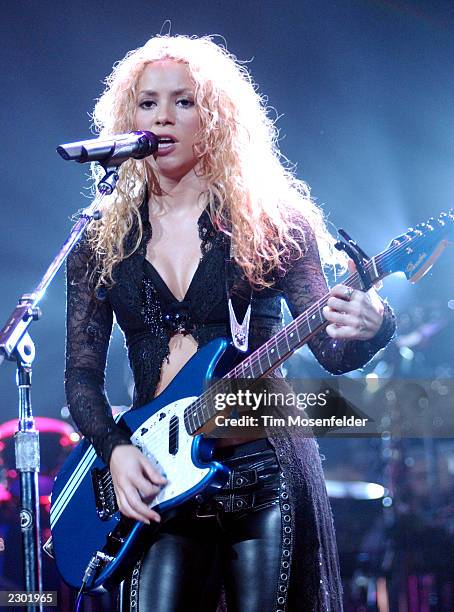 53 Shakira Tour Of The Mongoose 2002 San Jose Stock Photos, High-Res