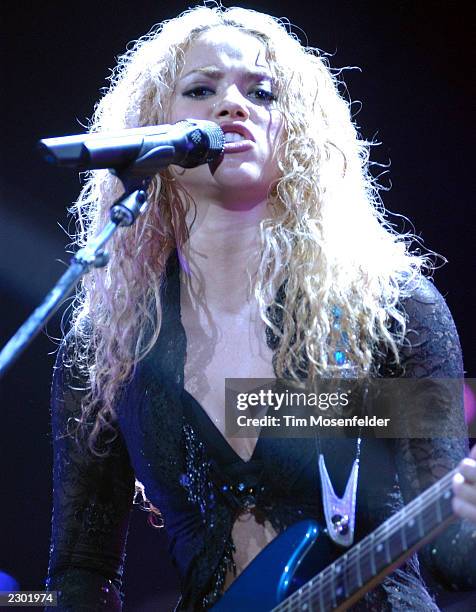 53 Shakira Tour Of The Mongoose 2002 San Jose Stock Photos, High-Res