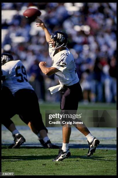 WAKE FORREST QUARTERBACK DAVID CERCHIO RELEASES A PASS DURING THE DEMON DEACONS 31-7 LOSS TO THE NORTH CAROLINA TAR HEELS AT KENAN STADIUM IN CHAPEL...