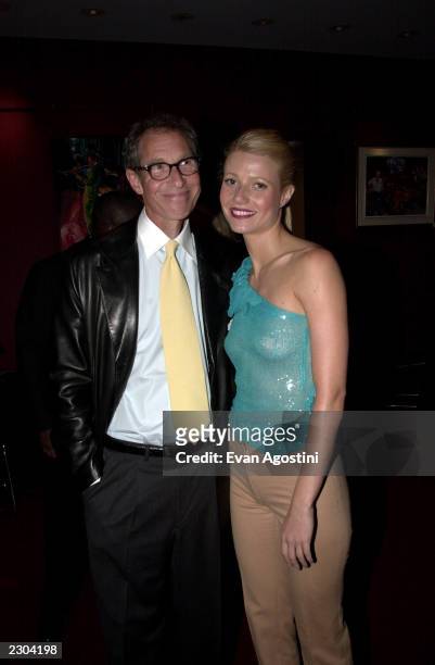 Bruce Paltrow and Gwyneth Paltrow at the world premiere of 'DUETS' at the 25th annual Toronto film festival 9/9/00. Photo by Evan Agostini/ImageDirect