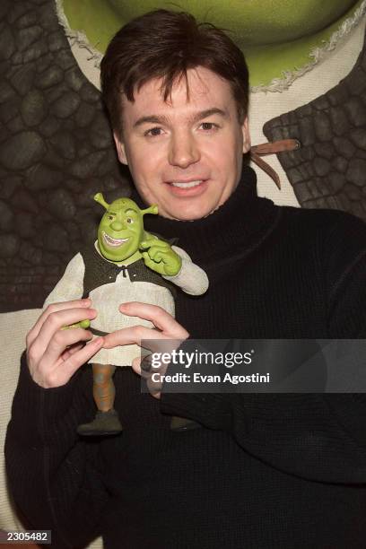 Imagedirect Shrek Doll Photos and Premium High Res Pictures - Getty Images