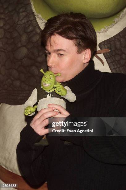 Imagedirect Shrek Doll Photos and Premium High Res Pictures - Getty Images